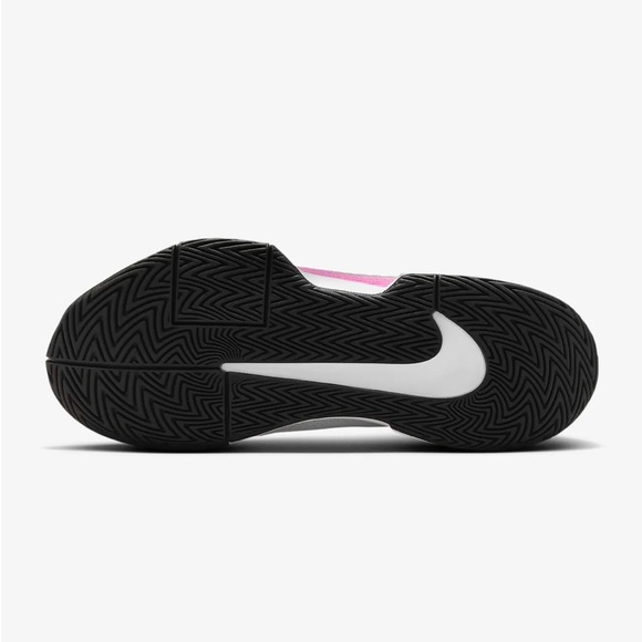 Nike women’s tennis shoes - Picture 2 of 14